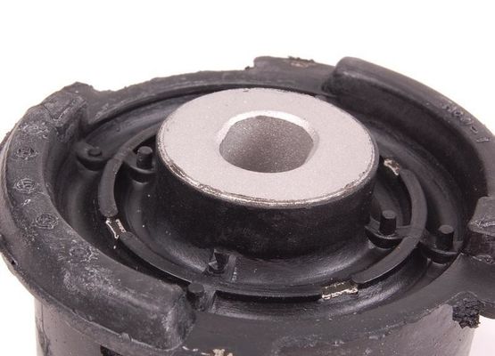 खरीदें 33311092516 सस्पेंशन पार्ट्स कंट्रोल आर्म बुशिंग online manufacture