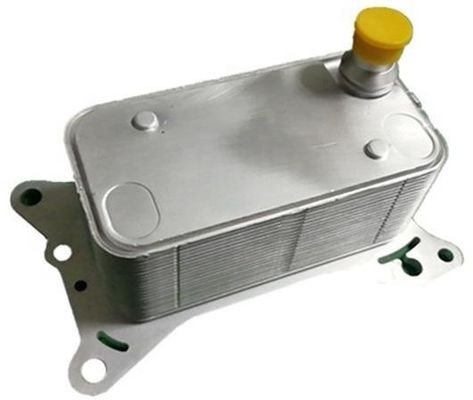 6511801065 इंजन पार्ट्स तेल कूलर