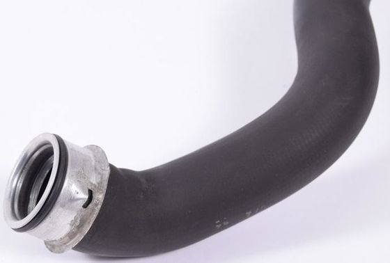 2115013582 इंजन पार्ट्स कूलिंग वाटर पाइप